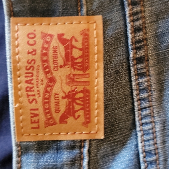 classic Levi's - Picture 4 of 6